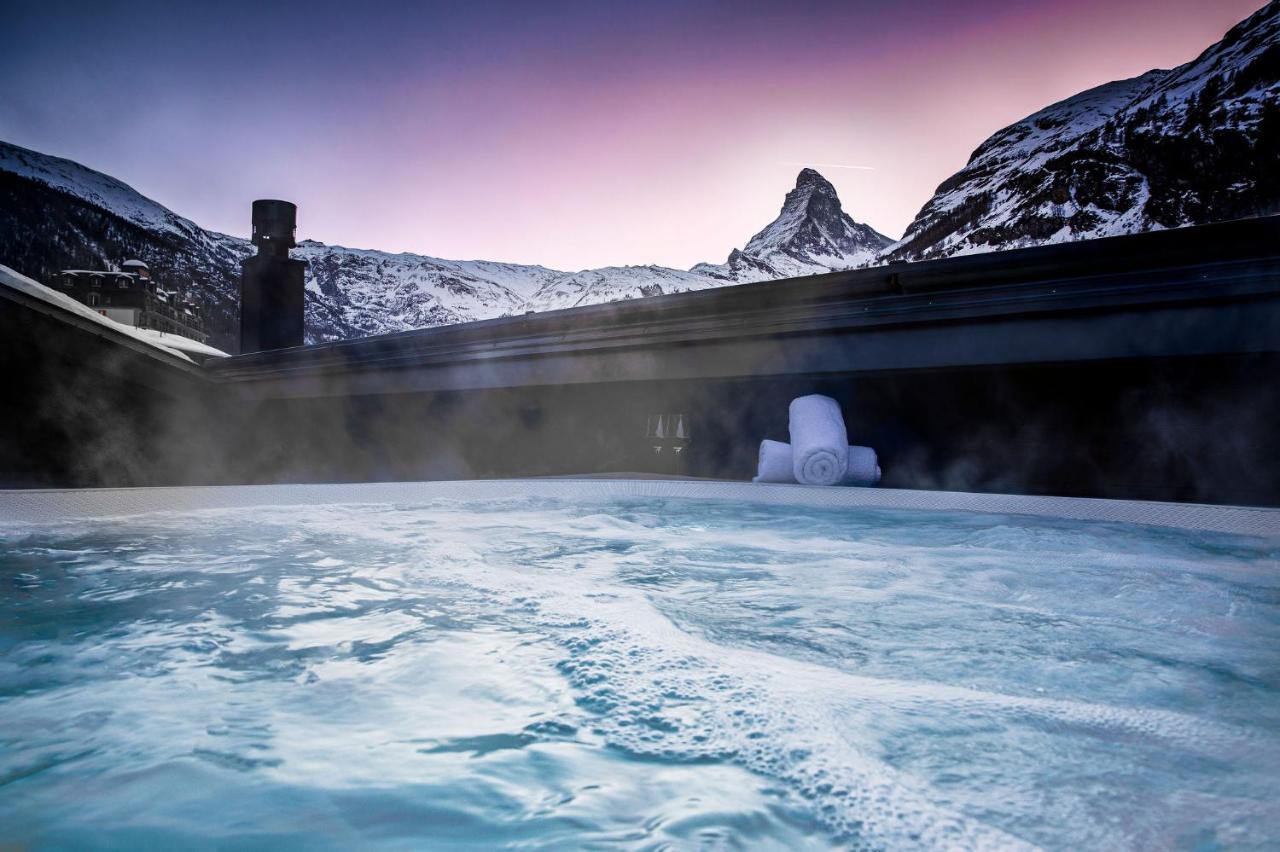 Hotel Zermama Zermatt Bagian luar foto