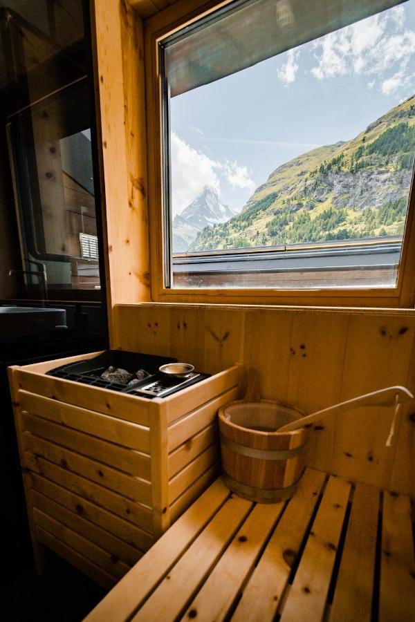 Hotel Zermama Zermatt Bagian luar foto