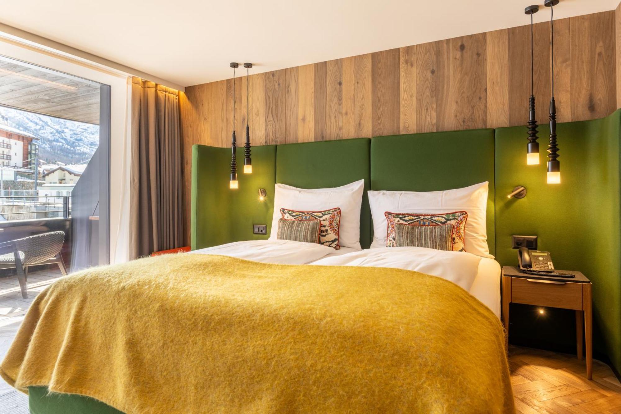 Hotel Zermama Zermatt Bagian luar foto