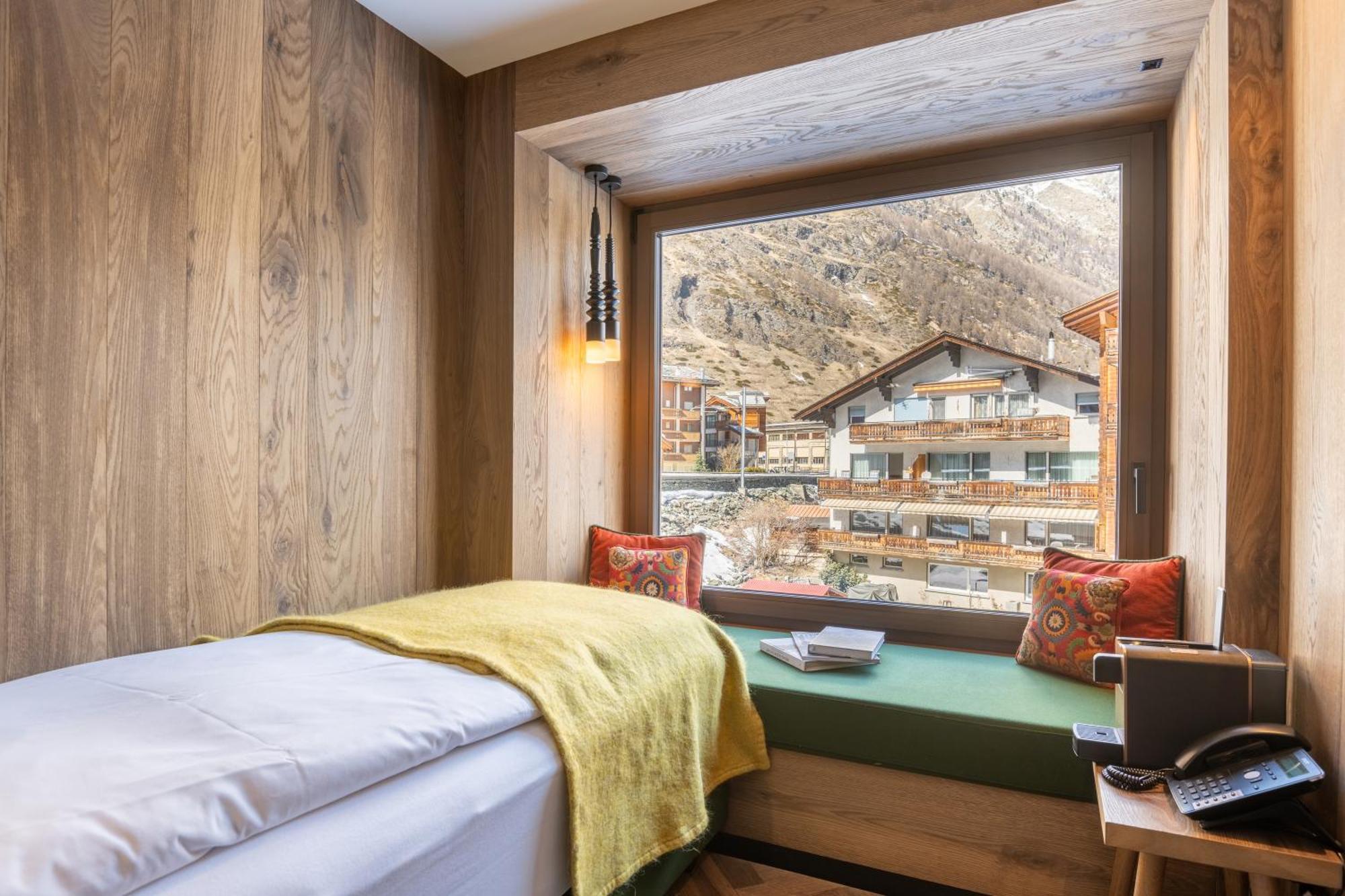Hotel Zermama Zermatt Bagian luar foto