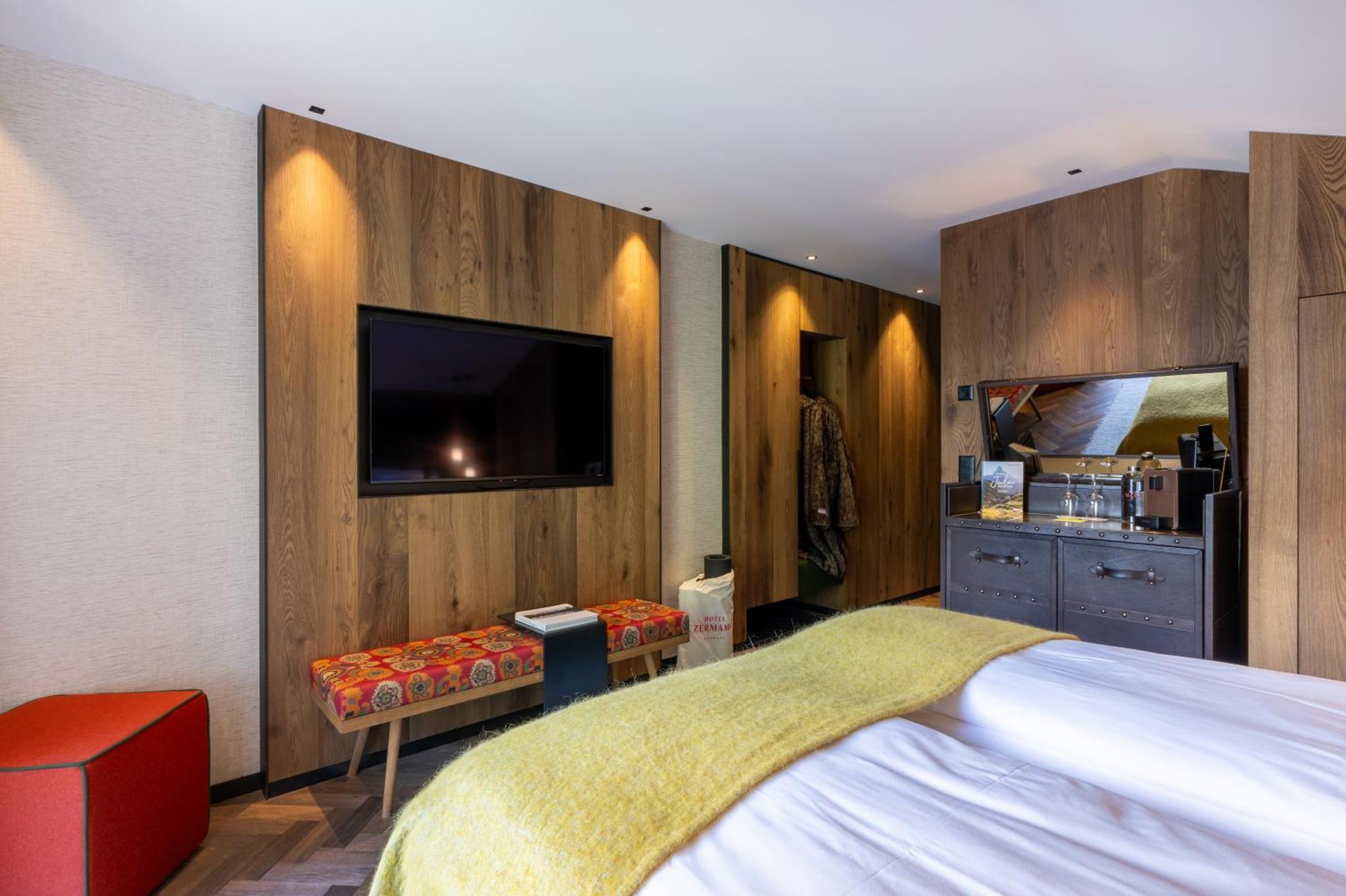 Hotel Zermama Zermatt Bagian luar foto