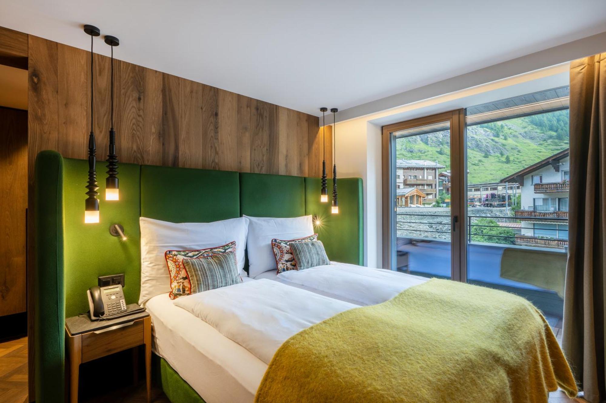 Hotel Zermama Zermatt Bagian luar foto