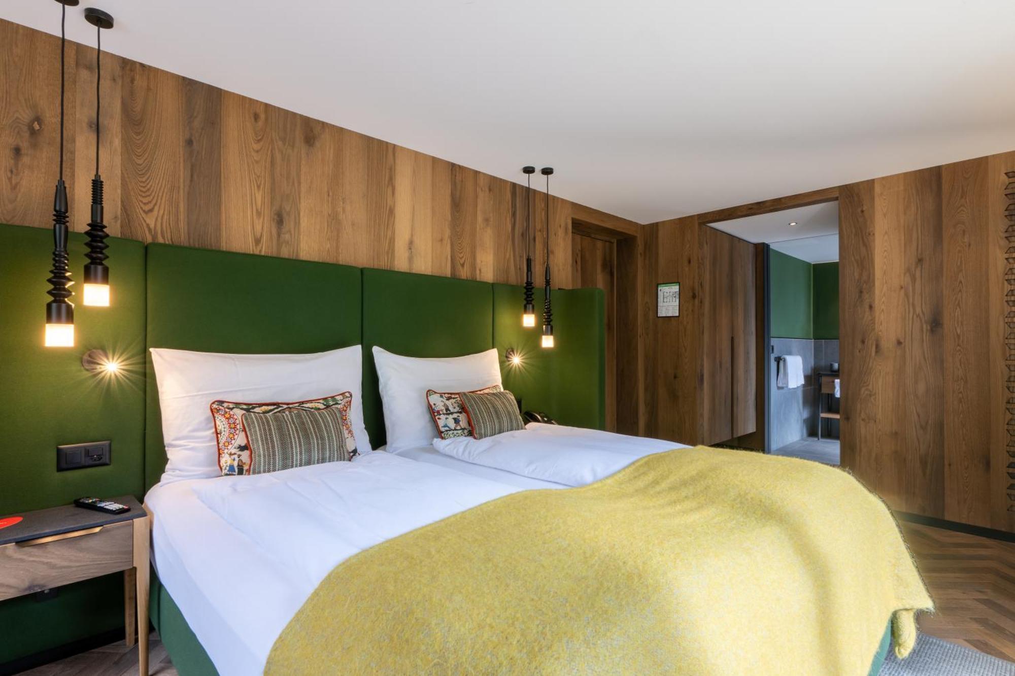 Hotel Zermama Zermatt Bagian luar foto